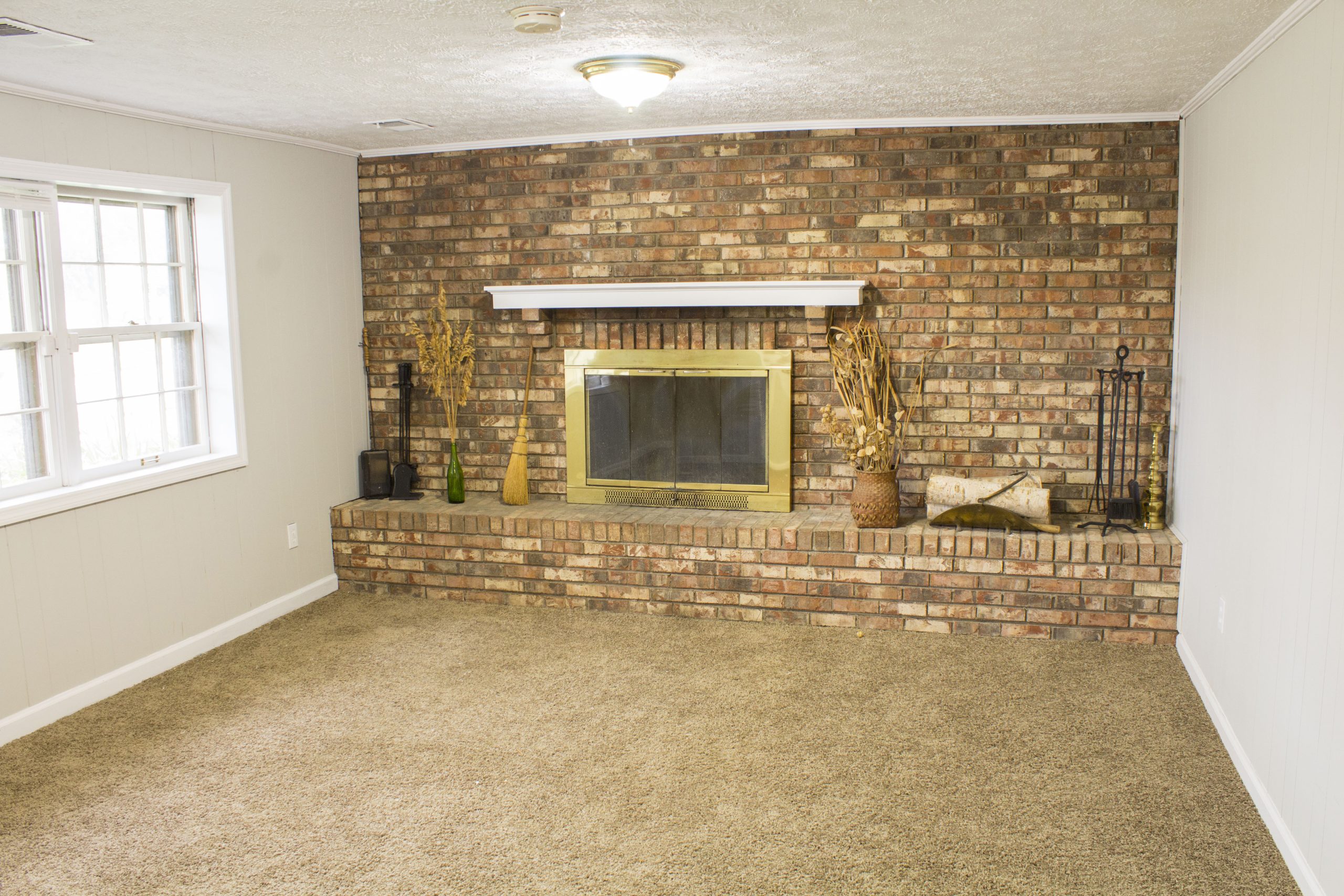 residential real estate photo fireplace