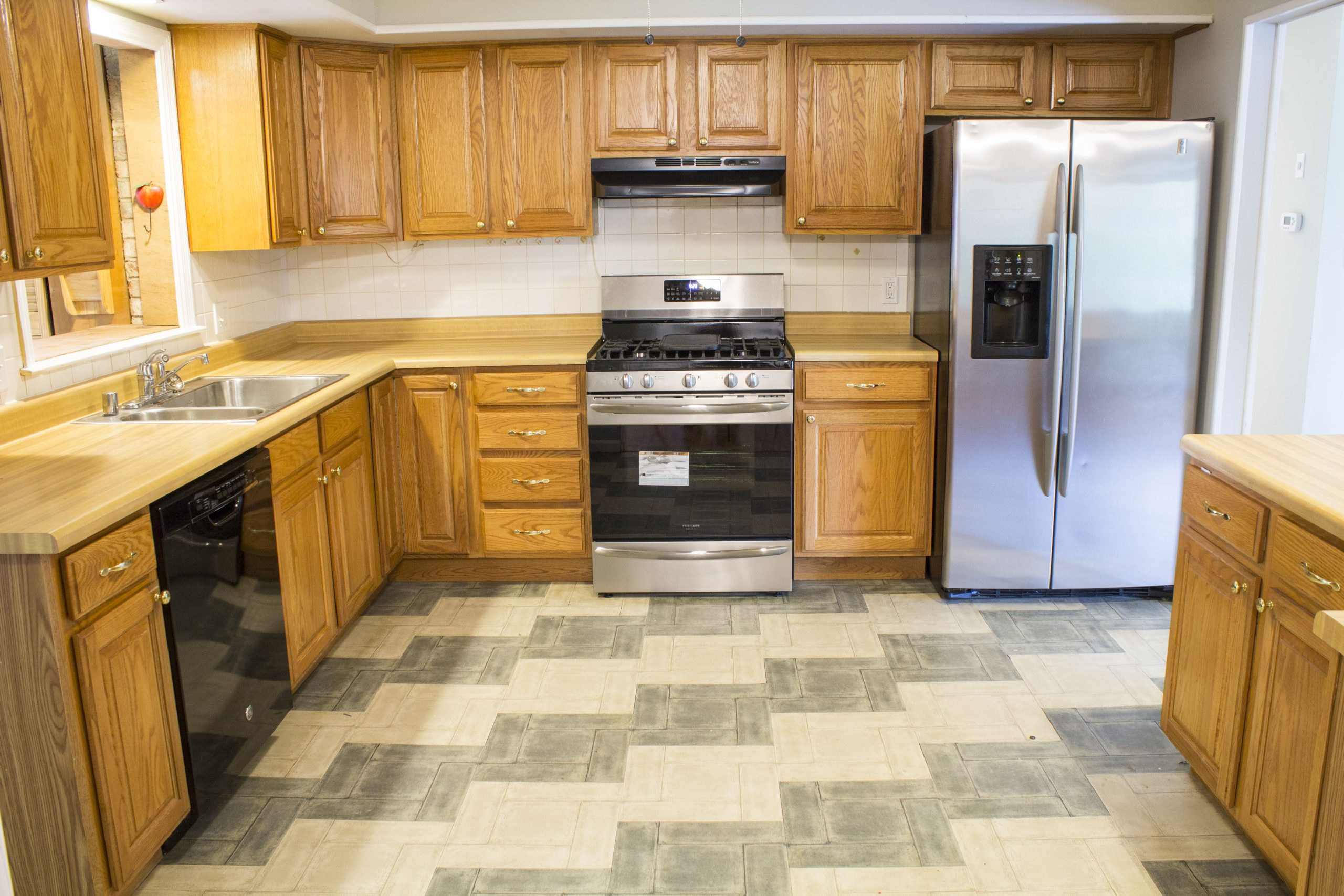 Photo of a kitchen for residential real estate photos